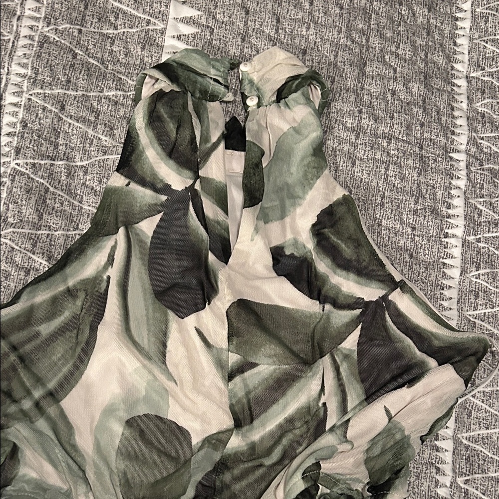 Elegant Green Leaf Maxi Dress - Picture 5 of 5